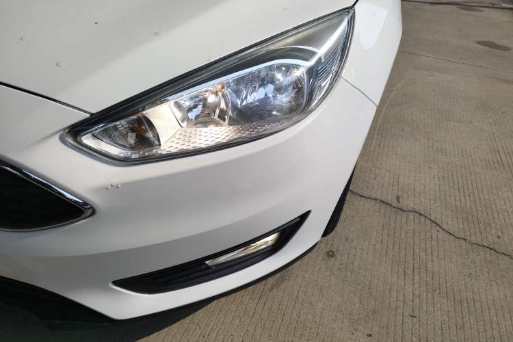 Used Ford Focus 2018 Hatchback Classic 1.6L Automatic Trendy SmartDrive Edition