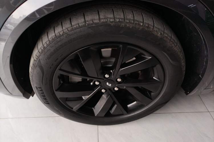 Used Li Auto L8 2023 Max model