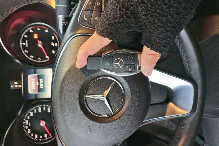 Used Mercedes-Benz GLC 2019 GLC 260 L 4MATIC Dynamic Model