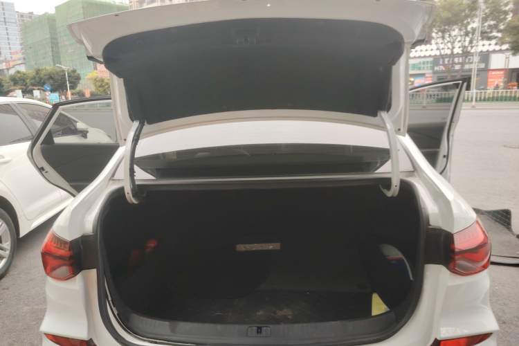 Used Chevrolet Monza 2022 Light Hybrid Redline 320T Dual-Clutch Thrilling Edition
