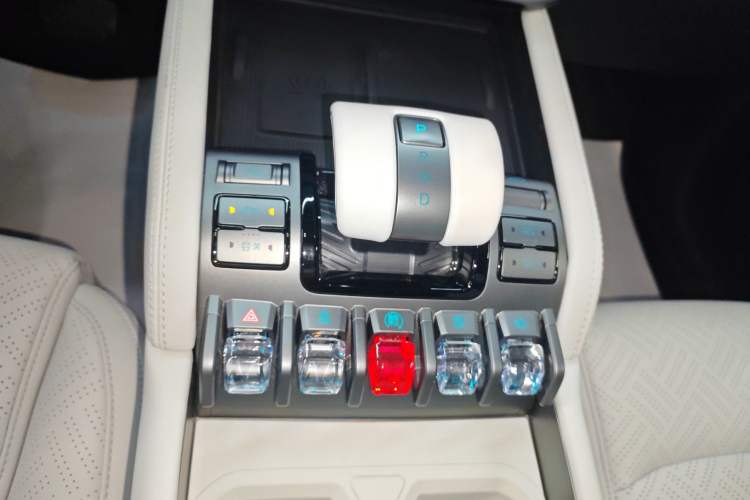 Used  Titanium 3 2025 501KM All-Wheel Drive Intelligent Driving Ultra Version