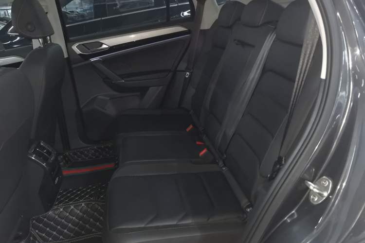 Used Volkswagen Tayron 2019 330TSI Two-Wheel Drive Luxury Model China VI Standard
