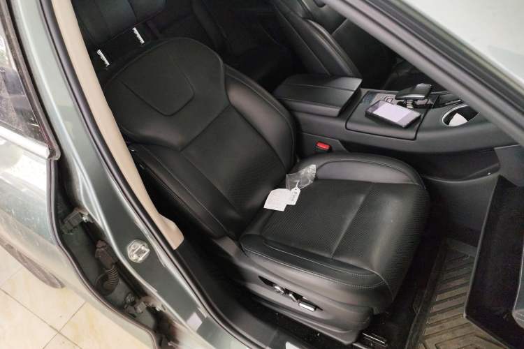 Used Hima AITO M5 2022 Extended-Range Four-Wheel Drive Performance Version
