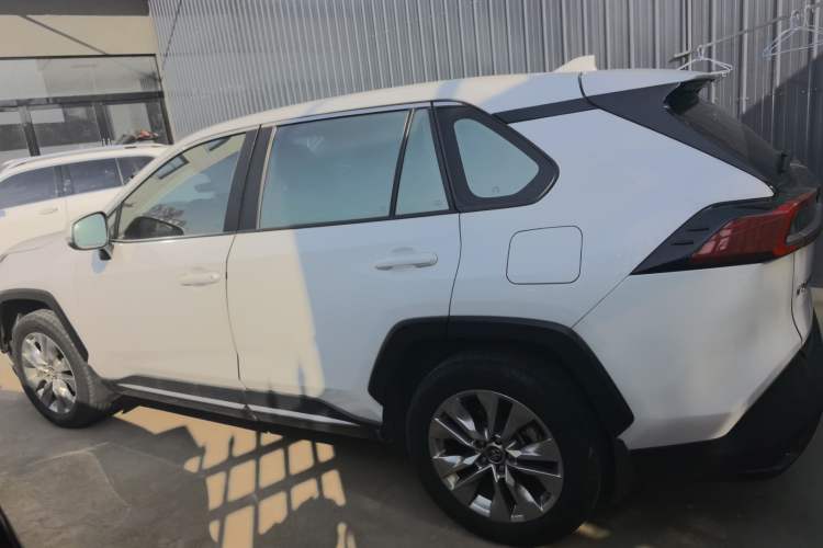 Used Toyota Wildlander 2020 2.0L CVT 4x4 Luxury Edition