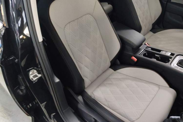 Used Volkswagen Magotan 2023 2 Million Units Commemorative Edition 330TSI DSG Luxury Version