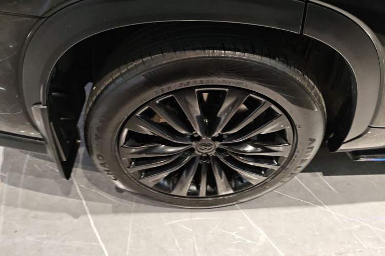 Used Toyota Highlander 2022 Dual-Engine 2.5L Four-Wheel Drive Prestige Version 7 Seats