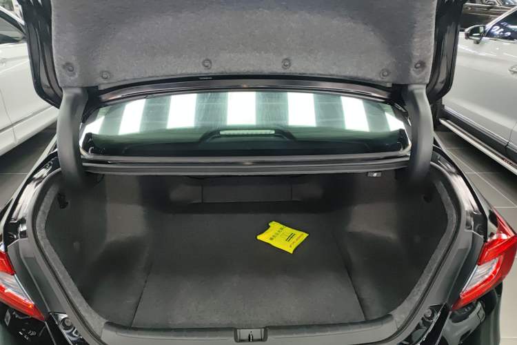 Used Honda Accord 2018 Rui Hybrid 2.0L Rui Ling Edition China VI
