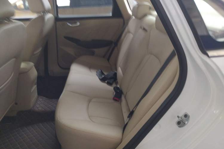 Used Chery Arrizo 7 2015 1.6L Manual ZhiShang Edition
