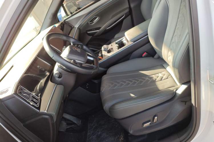 Used BYD Song L DM-i 2025 Intelligent Driving Version 160 km Beyond-Range Type
