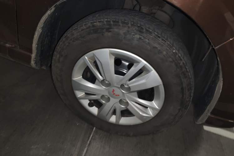 Used Wuling Hongguang 2019 1.5L S Basic Version China VI Standard LAR
