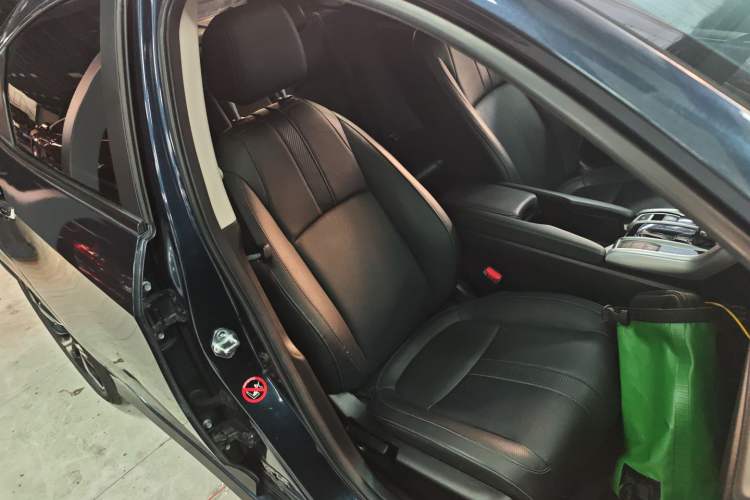 Used Honda Civic 2016 220TURBO CVT Prestige Edition
