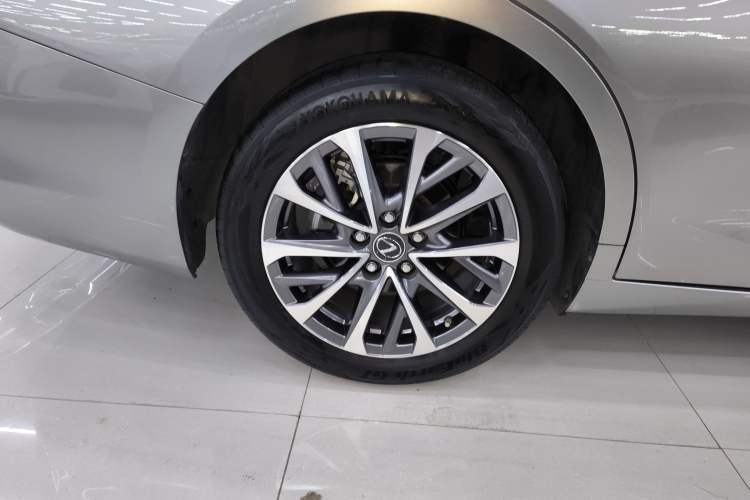 Used Lexus ES 2021 200 Excellence Edition
