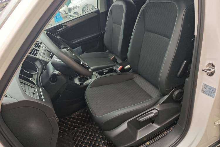 Used Volkswagen Tiguan L 2017 330TSI Automatic Two-Wheel Drive Luxury Edition
