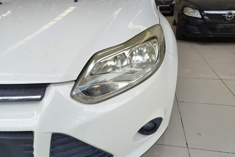 Used Ford Focus 2012 Sedan 1.6L Automatic Comfort Model