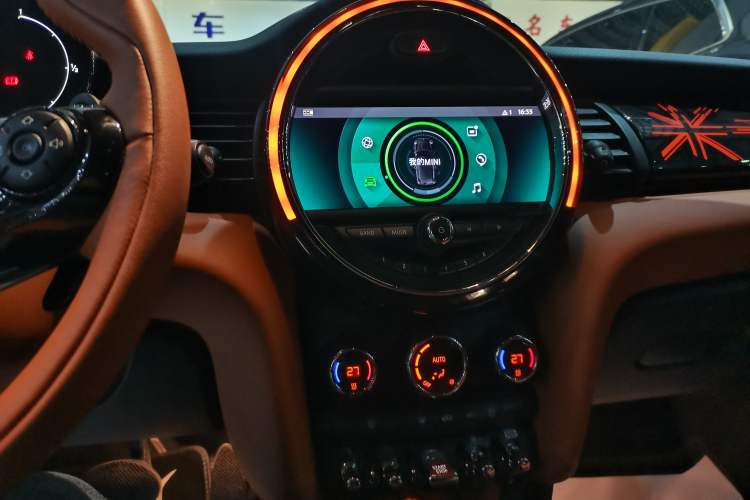 Used  MINI 2021 2.0T COOPER S Classic Edition
