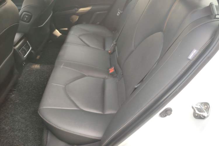 Used Toyota Camry 2021 2.0G Luxury Edition