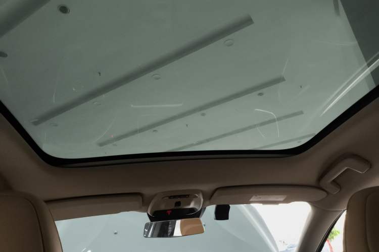 Used Volvo V40 2018 T4 Zhiya Edition
