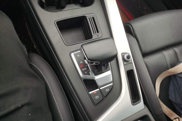 Used Audi A4L 2023 40 TFSI Fashion Dynamic Model
