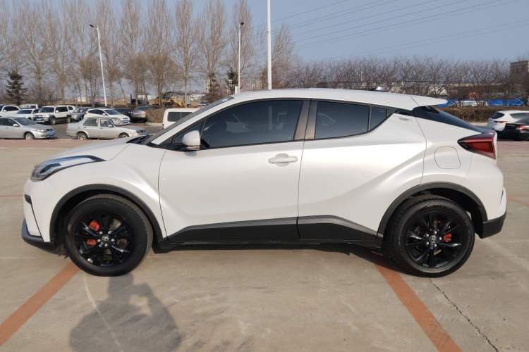 Used Toyota IZOA 2021 2.0L Enjoy Edition
