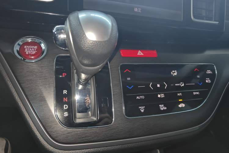 Used Honda Elysion 2016 2.4L Luxury Edition
