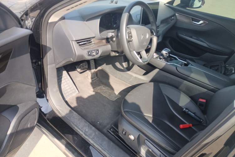 Used Hongqi E-QM5 2023 Revised Version Basic Travel Edition
