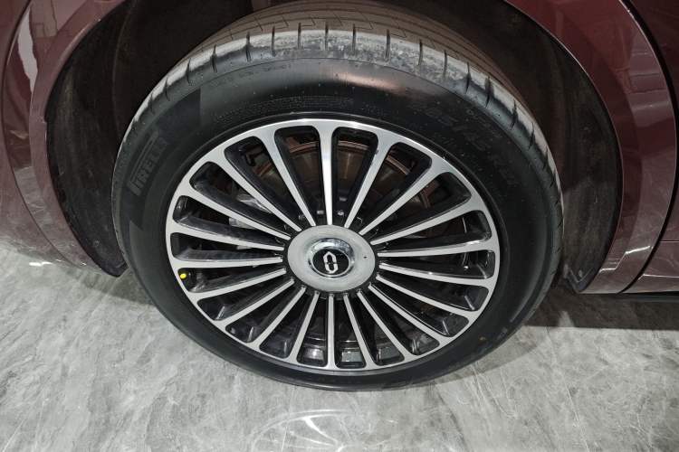 Used Hima AITO M8 2025 Extended-Range Ultra Version 53.4 kWh 5-Seater Edition
