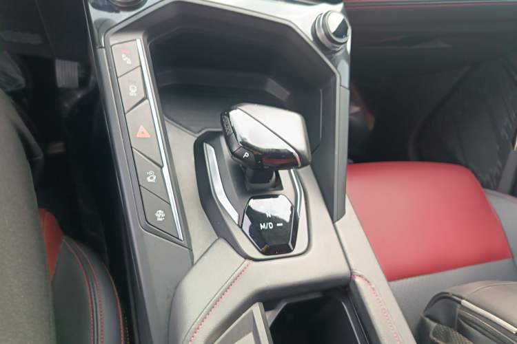 Used Lynk & Co 06 2020 1.5T JinPro model
