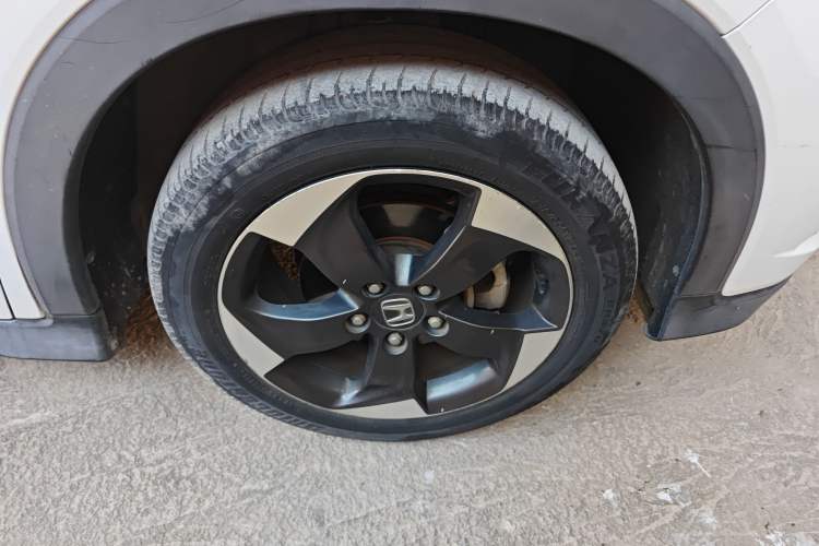 Used Honda Vezel 2017 1.8L CVT Front-Wheel Drive Pioneer Edition
