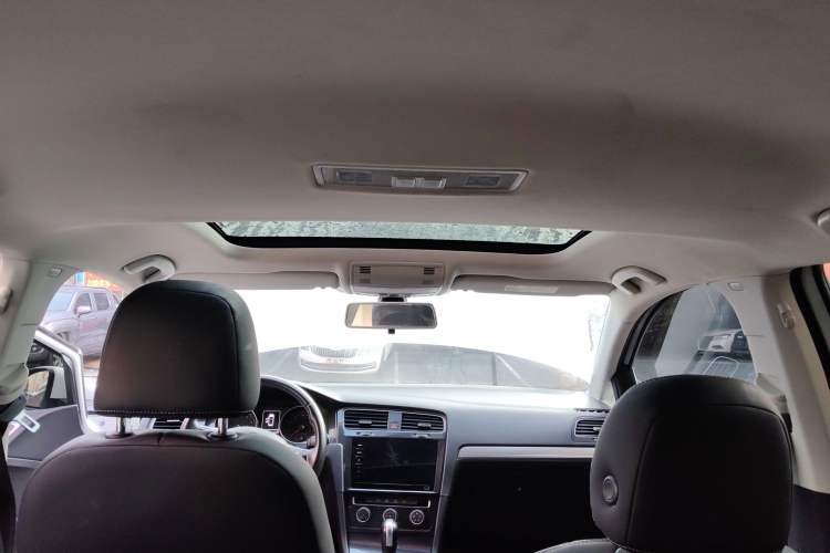 Used Volkswagen Golf 2020 200TSI DSG Comfortable and Ambitious Edition