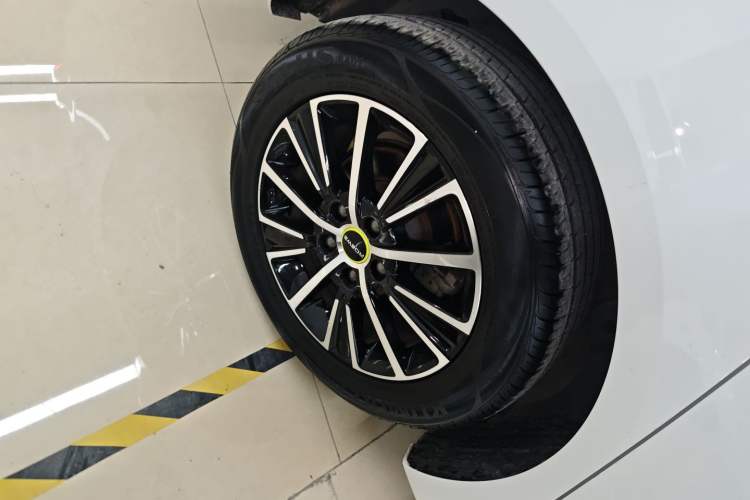 Used Roewe i5 2021 1.5L CVT Platinum Edition