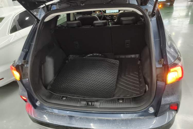 Used Ford Escape 2020 EcoBoost 245 Four-Wheel Drive Titanium Edition
