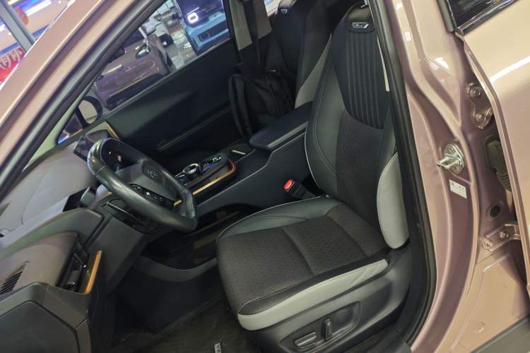 Used Toyota bZ3 2023 616 km Long-Range Premium
