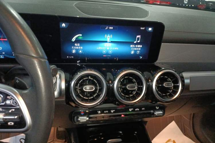 Used Mercedes-Benz GLB 2022 Second Facelift GLB 200 Fashion Edition
