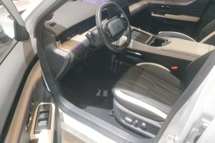 Used  Shanhai L6 2024 1.5TD DHT ULTRA
