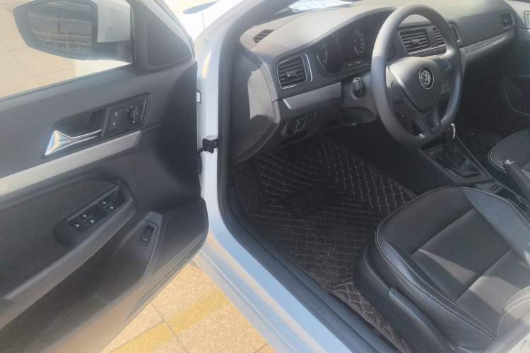 Used Volkswagen Lavida 2017 1.6L Automatic Fashion Edition
