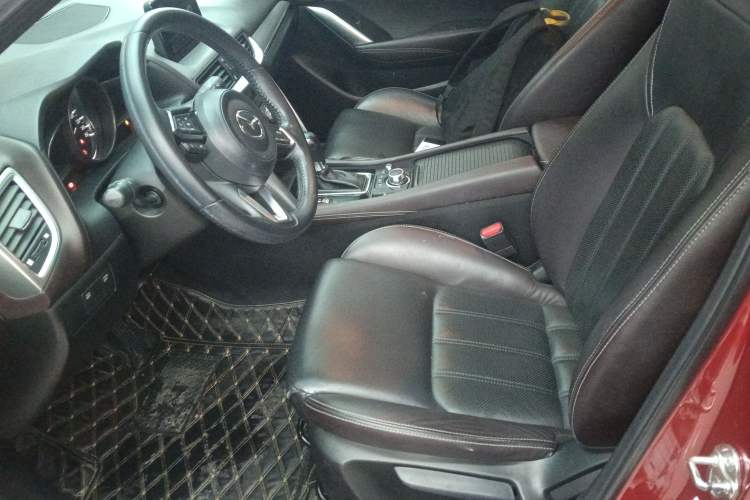 Used Mazda CX-4 2018 2.0L Automatic Two-Wheel Drive Blue Sky Premium Upgrade Version China V Standard
