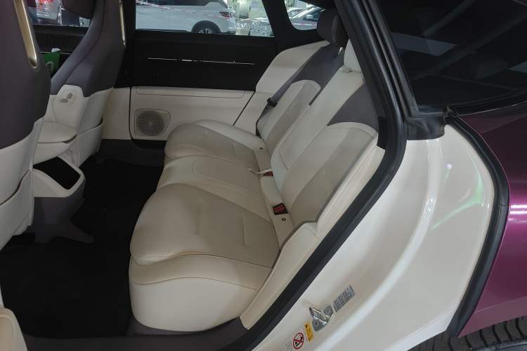 Used  12 2025 Ultra Extended-Range Edition
