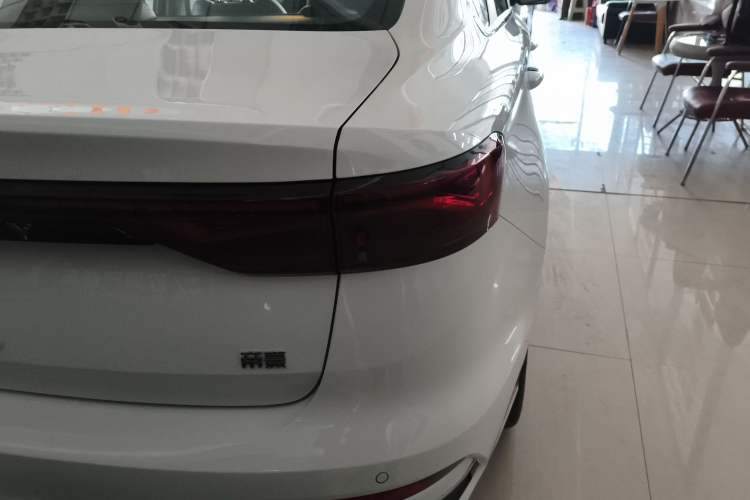 Used Geely Auto Emgrand 2025 4th Generation 1.5L CVT Flagship Version
