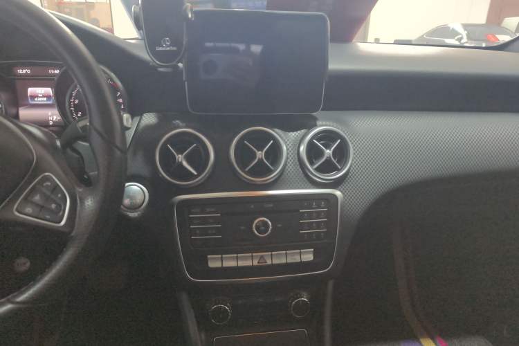 Used Mercedes-Benz A-Class (Import) 2017 Revised Version A 200 Fashion Edition
