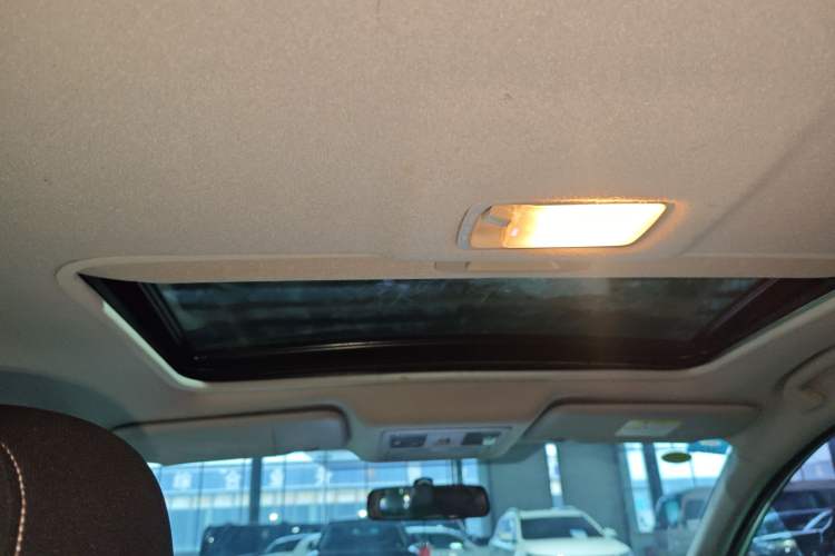 Used Nissan Tiida 2021 1.6L CVT Cool Edition
