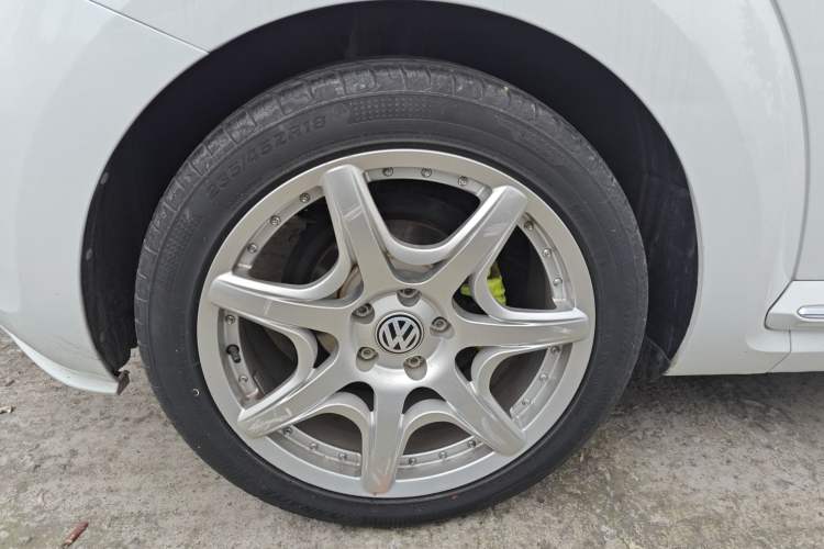 Used Volkswagen Beetle 2015 180TSI model
