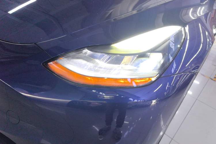 Used Tesla Model Y 2021 Long-Range All-Wheel-Drive Version
