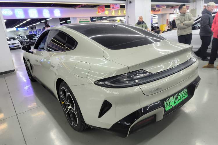 Used Xiaomi Auto SU7 2024 Rear-Drive Long-Range Intelligent Driving Version
