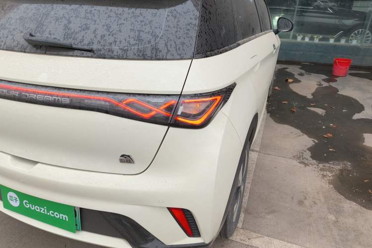 Used BYD Dolphin 2023 420 km Fashion Edition