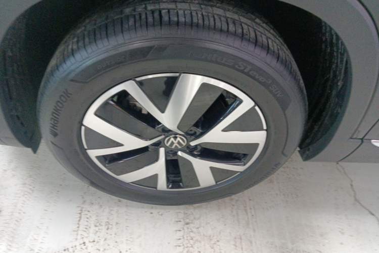 Used Volkswagen Tayron 2024 300TSI Two-Wheel-Drive Luxury Plus Advanced Version
