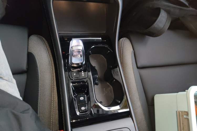 Used Volvo XC40 2023 B3 Zhiyuan Luxury Edition