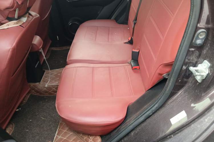 Used  Q25 2016 1.5L Manual Fun Edition
