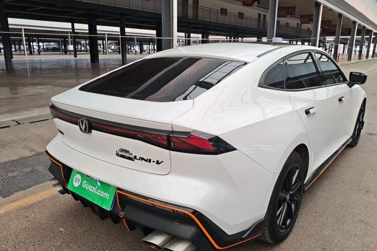 Used Changan UNI-V 2023 2.0T Leading-Speed Edition
