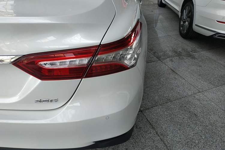 Used Toyota Camry 2018 2.5G Luxury Edition
