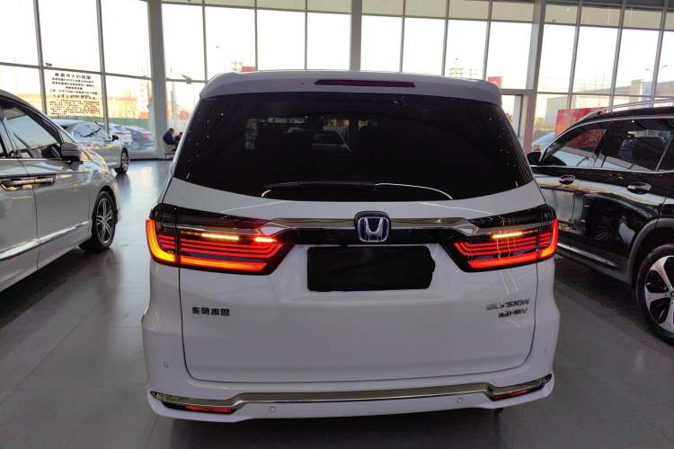 Used Honda Elysion 2022 2.0L eHEV Luxury Edition
